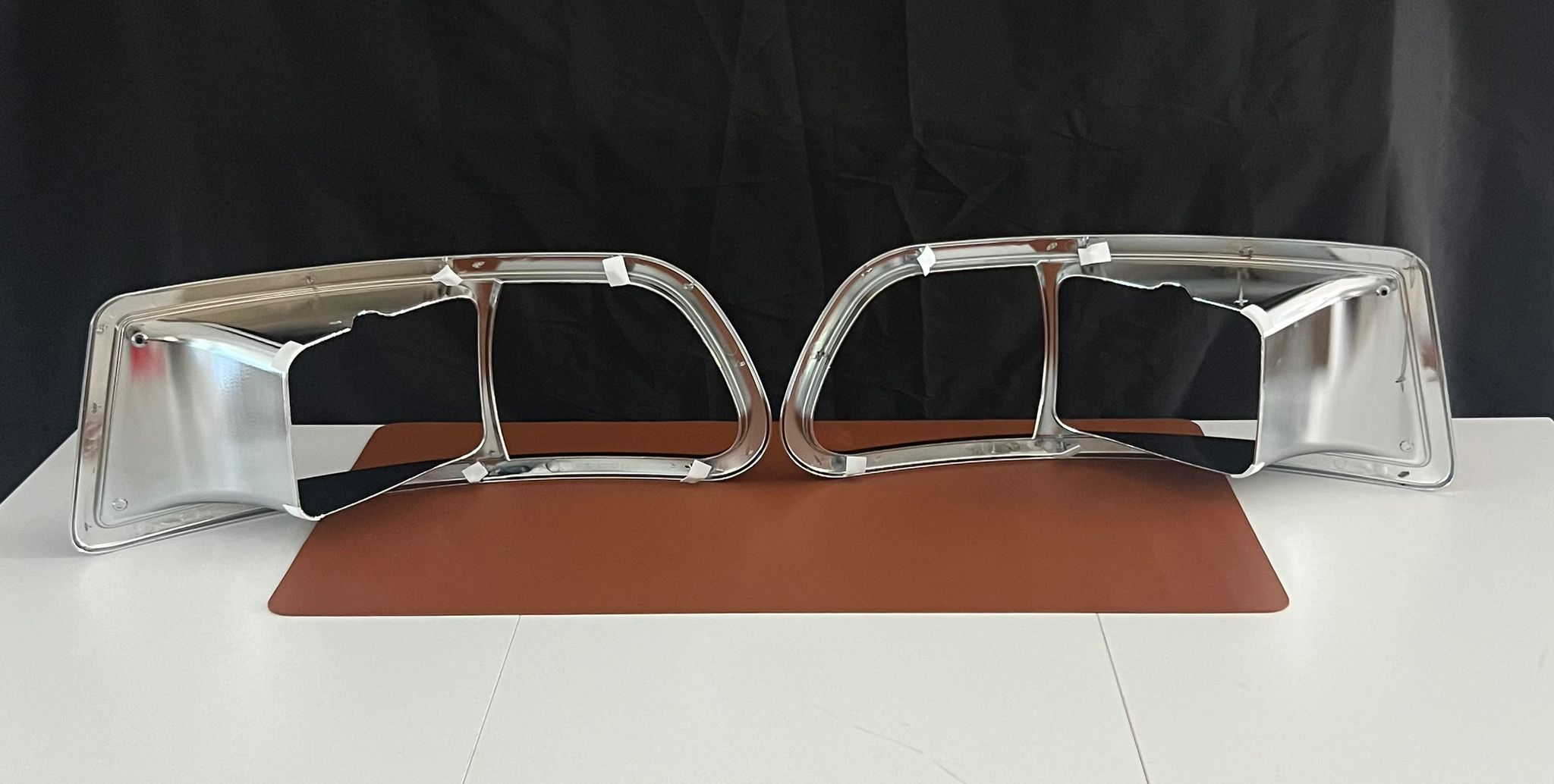 Bezel headlamp Chrome 06 30545 002 and 06 30545 003 6