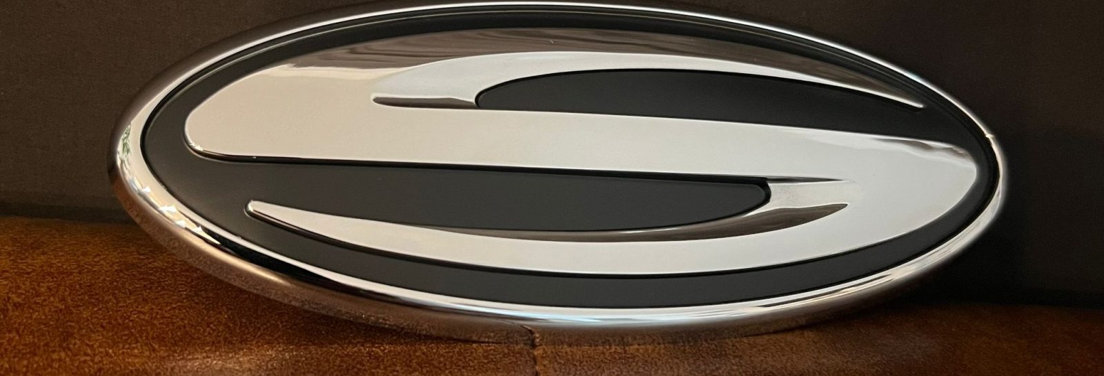 Sterling Chrome and Black 7-inch Logo (2)